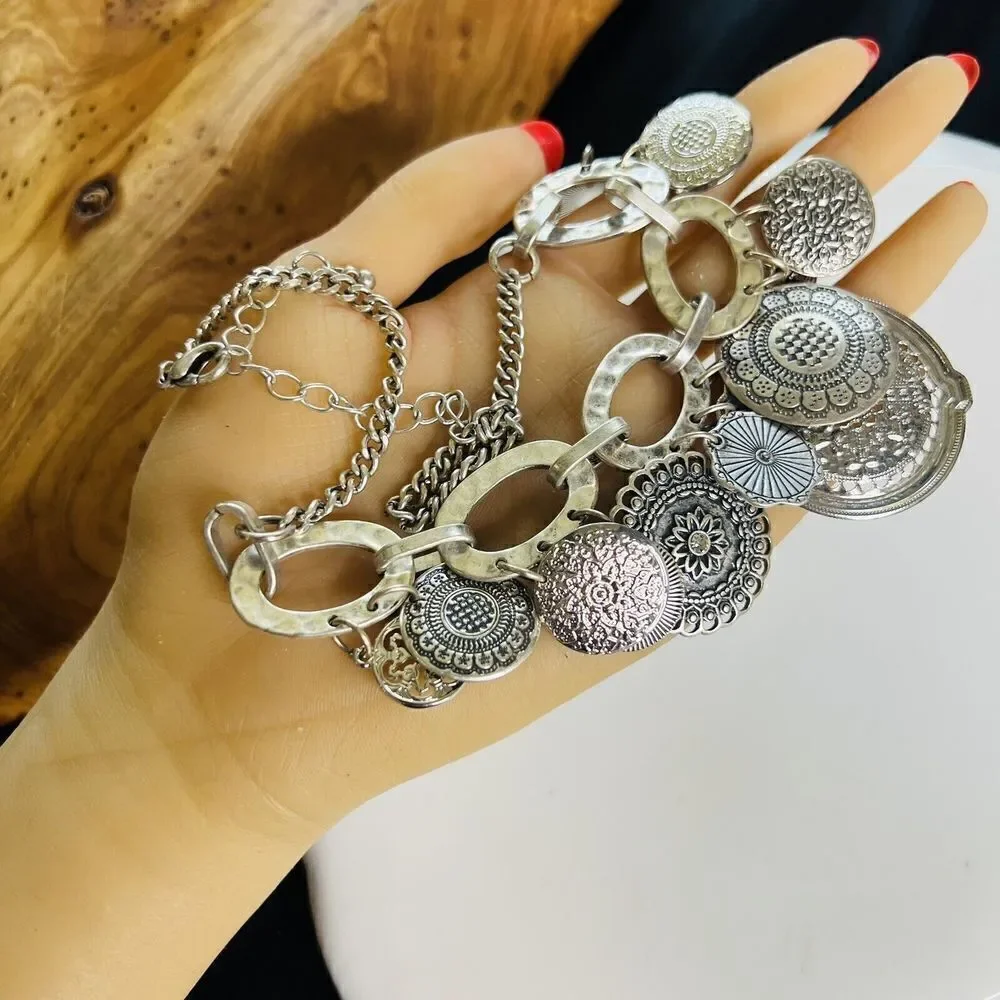 Metal Textured Charm Bib Dangl Necklace Silver Tone Chain Round Pendants 1505